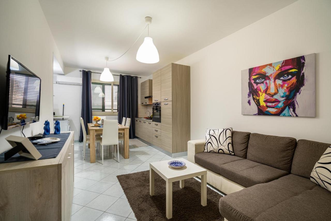Loft Baia Di Letojanni Lägenhet Exteriör bild