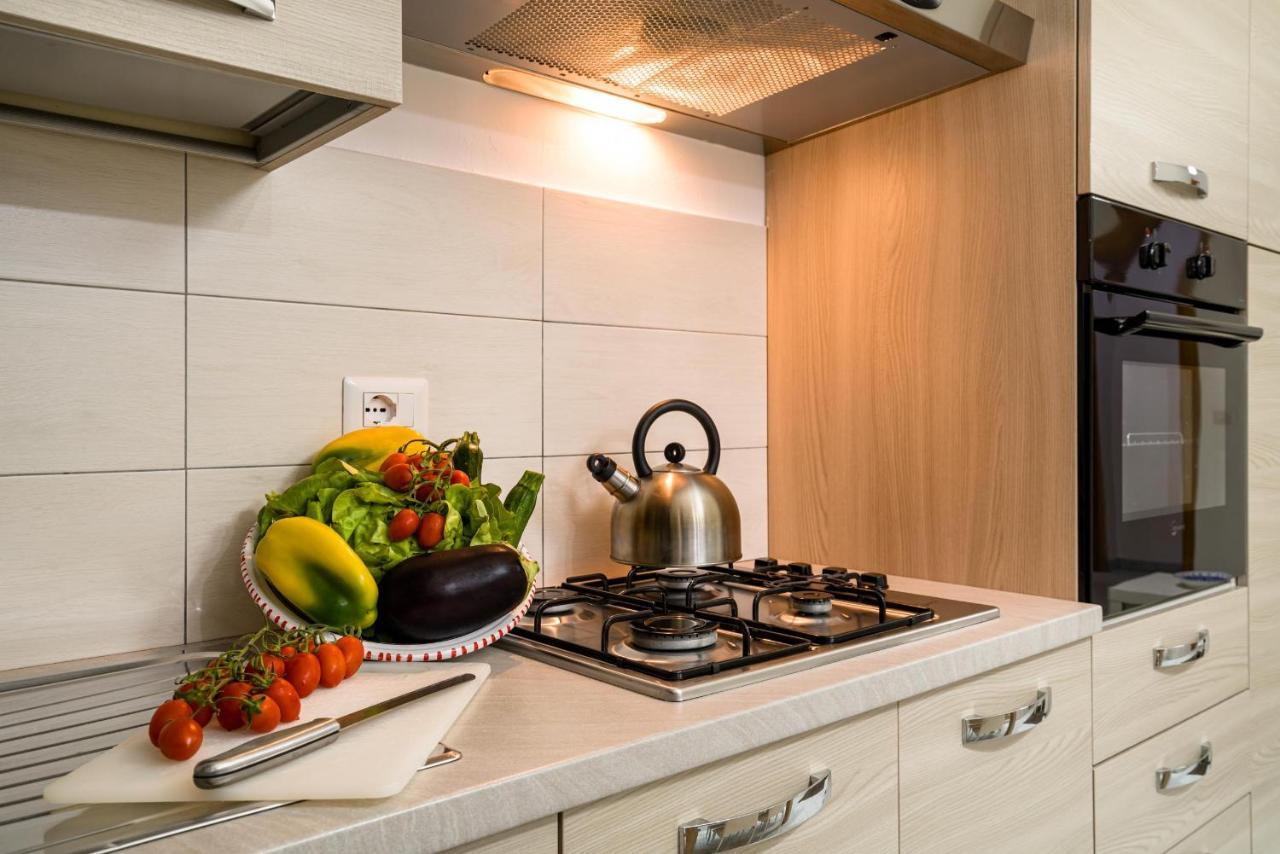 Loft Baia Di Letojanni Lägenhet Exteriör bild