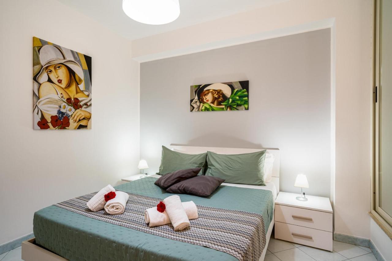 Loft Baia Di Letojanni Lägenhet Exteriör bild