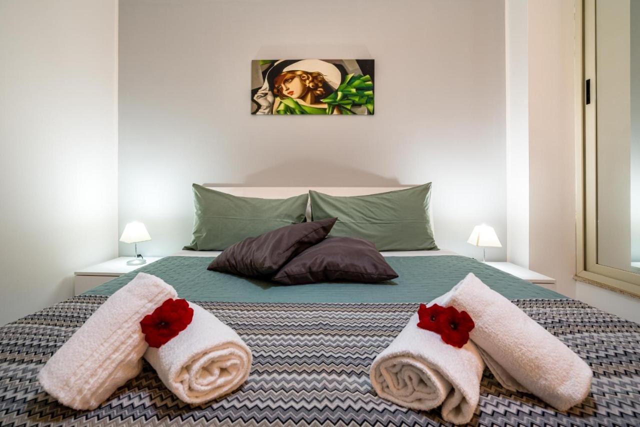 Loft Baia Di Letojanni Lägenhet Exteriör bild